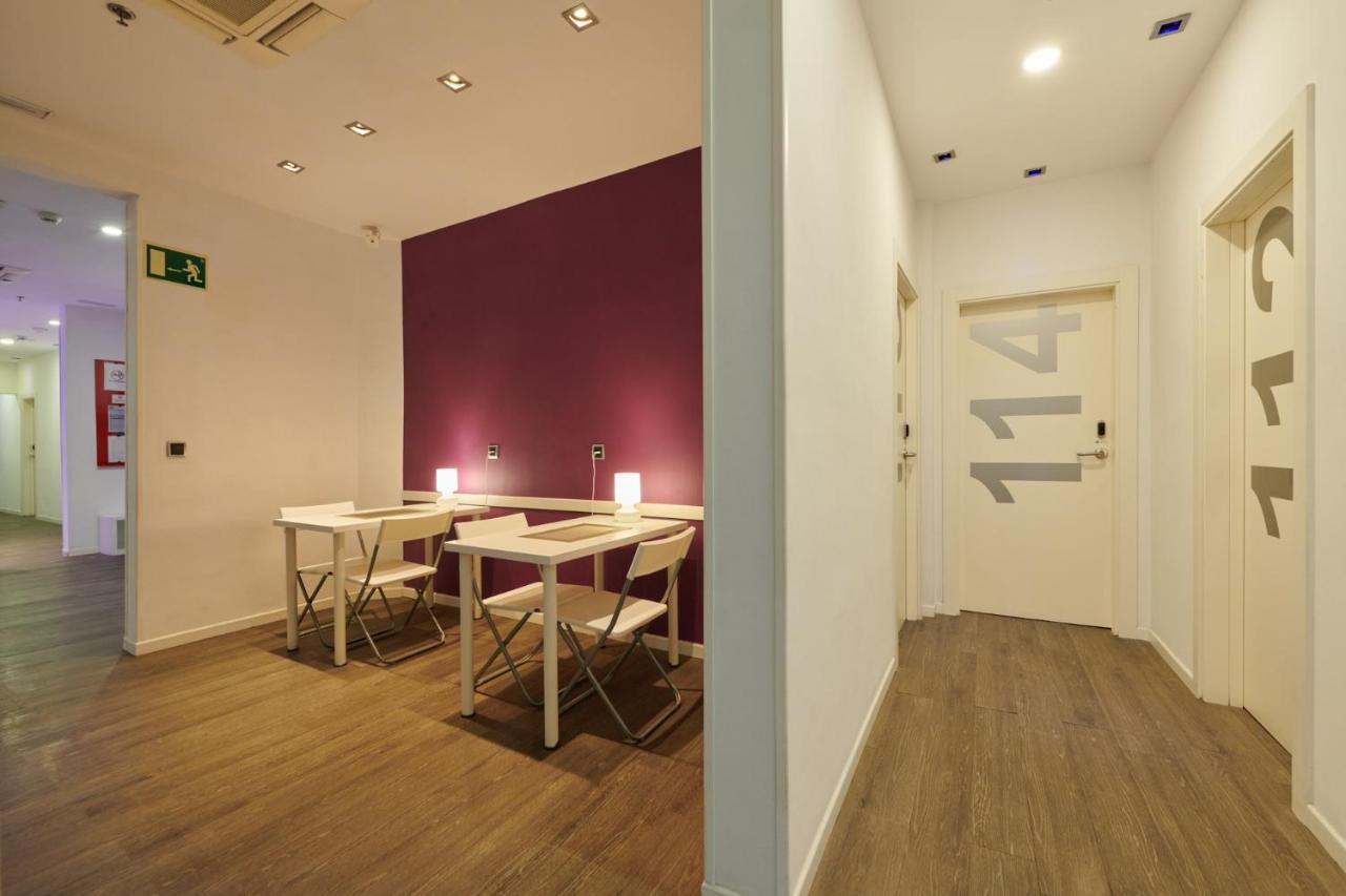 Hostal Mayerling Centro Barcelona Eksteriør billede